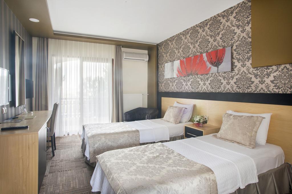 Berksoy Hotel Бергама Екстериор снимка