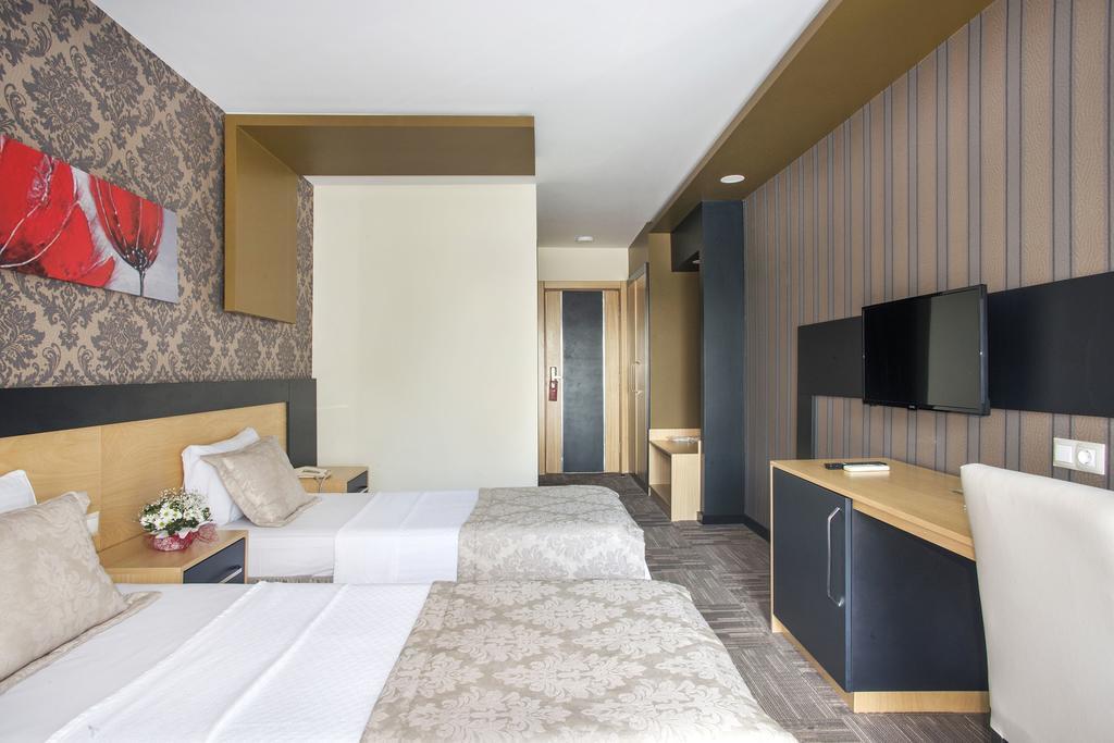 Berksoy Hotel Бергама Екстериор снимка