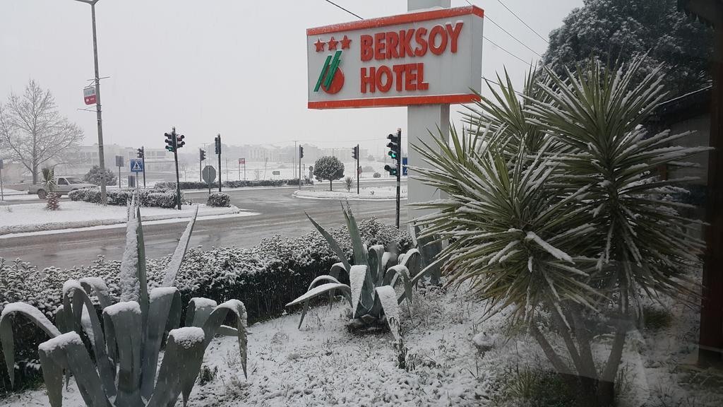 Berksoy Hotel Бергама Екстериор снимка